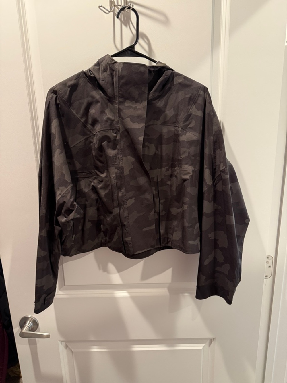Lululemon Cropped Hooded Camouflage Jacket - Black/Grey
